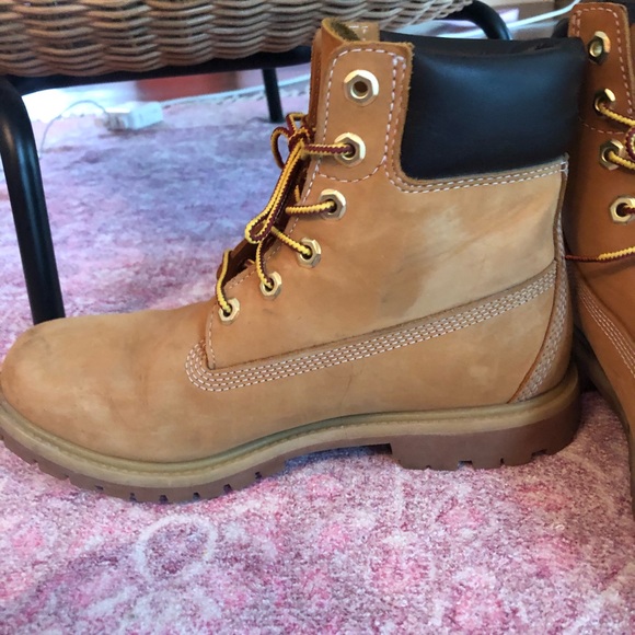 Timberland Boots Size 8.5 WOMENS - Picture 2 of 4